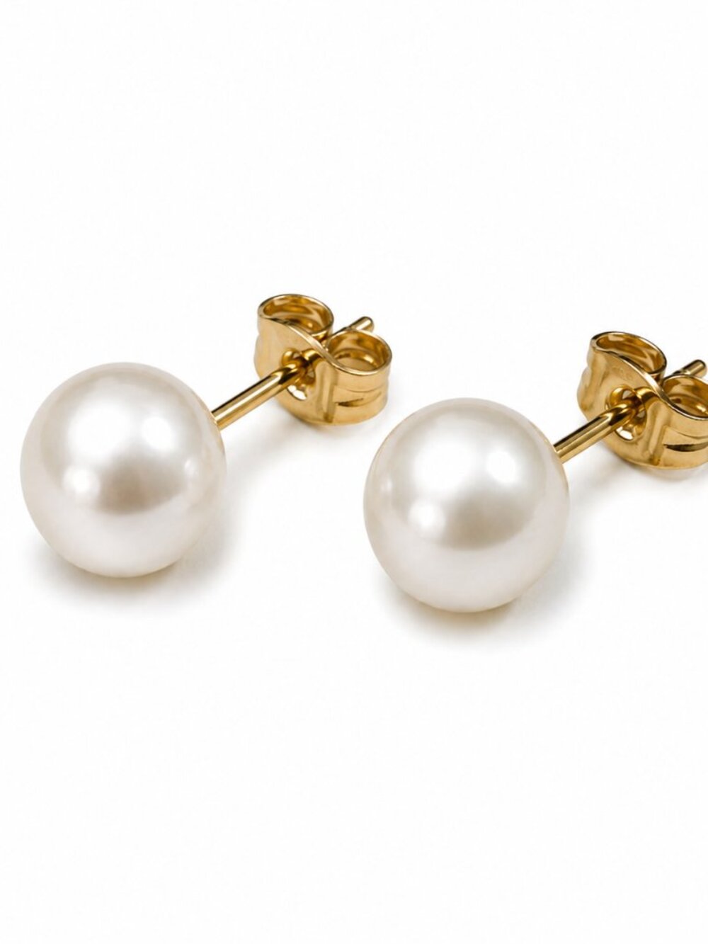 EA-21--5mm Natural Freshwater Pearl Stud Earrings Gold Tone